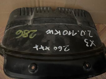 Naftové budíky z e83 x3 - 4