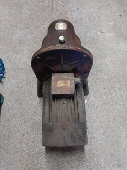 Motor s převodovkou - 4