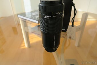 Nikon AF Nikkor 70-210mm 1:4-5,6 D - 4