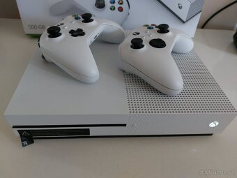 Xbox One S 500GB--2 ovladace-- - 4