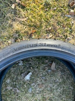 245/30 r19 - 4