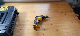 Aku šroubovák na sádrokarton DeWALT - 4