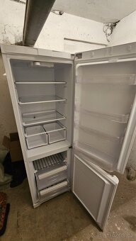 Prodám ledničku Indesit - 4