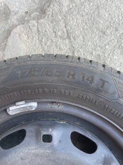 2 x zánovní letní pneu 175/65 R14 82T s disky - 4
