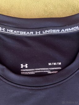 Kompresní tričko UnderArmour (M) (černá) - 4