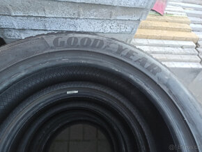 215/50 R17 zimní gumy Good Year - 4
