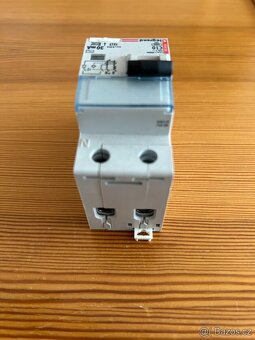 LEGRAND KOMBINOVANÝ PROUDOVÝ CHRÁNIČ C10, 230V, 30mA - 4