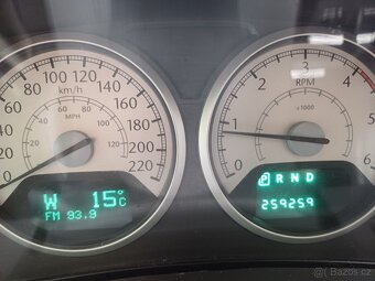 Chrysler Grand Voyager 2.8 CRDI - 4
