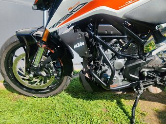 KTM 390 Duke - 4
