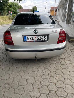 Škoda Superb - 4