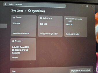 Fujitsu Lifebook U729 - 4