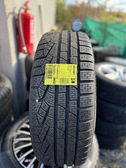 235/55/18 original zánovní zimní sada VW - 4