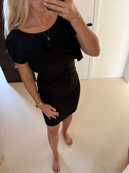 Černé společenské šaty maje s volánem - 4