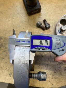 Podložky pod kola BMW 5x120 30mm H&R - 4