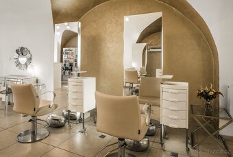 Pronájem kadeřnického křesla v Salonu Unique, Praha 1 - 4