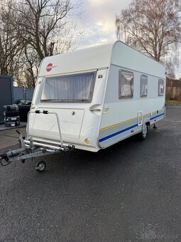 Bürstner FUN 435 TK ~ Pevná postel - 4