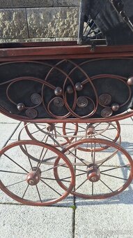 Sběratelský kočárek pro panenky - 4