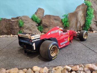Prodám model 1:18 Formule F1 Ferrari 412T2 1996 - 4