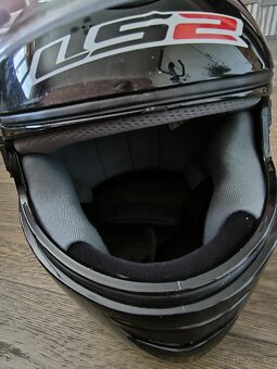 INTEGRALNI HELMA NA MOTO LS2 - 4