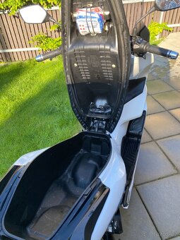 Prodám Honda PCX 125 , r.v. 2023 REZERVACE - 4