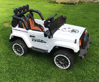 Dětské elektrické autíčko 4x4 - 4