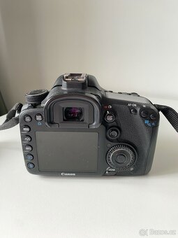 Fotoaparát Canon EOS 7D s objektivem EFS 17-55mm - 4