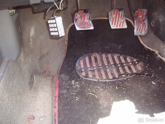 Ford Probe 2,2 s doklady - 4