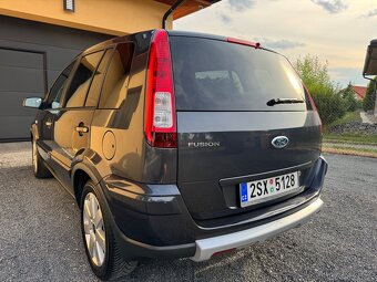 Ford Fusion - 4