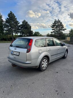 Ford Focus 1.6i 74kW - 4