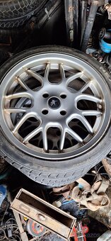 Alu kola Peugeot 4× 108  215/40/17' na zimnich - 4