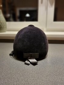 Prodáme jezdeckou helmu Fouganza - 4