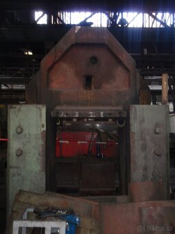 Hydraulický lis ŽĎAS LVH 2500 (948) - 4