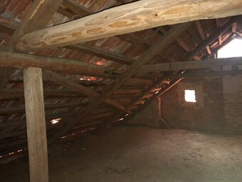 Staré tesané trámy - 4