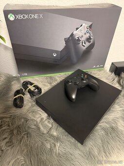 XBOX ONE X 1TB V TOP STAVU - 4