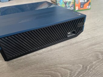 prodám Xbox One 1TB + Kinect + 2 hry - 4