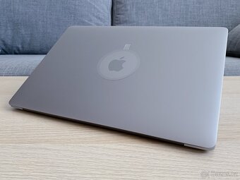 Apple MacBook Pro 15" (2016) - i7 2,60GHz, 16GB, 256GB, AMD - 4