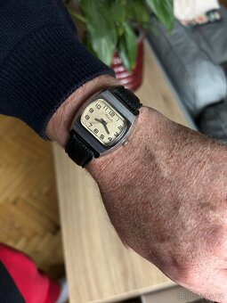 Mechanické hodinky Raketa TV - 4