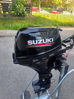 Prodám lodní motor Suzuki DF20AS top stav - 4