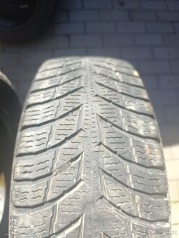 zimní 2 ks Nokian SnowProof 215/65/16C - 4