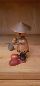 dřevěná figurka - panáček vietnámek/číňánek - 4