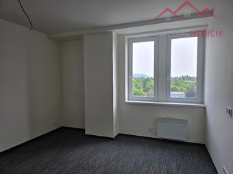 Pronájem bytu 2+kk, rekonstrukce, 50 m2, Žižkovo náměstí - A - 4