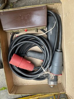 Svářečka bodová 380V se zdrojem - 4