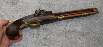 Křesadlová pistole na střelbu černým prachem - 4