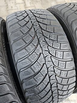 Zimní pneu Kumho 255/45/18 - 4