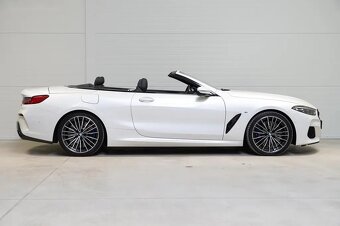 BMW Řada 8, BMW 850i Xdrive cabrio - 4