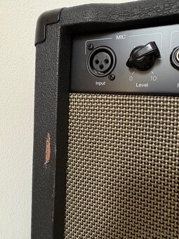 Elektroakustická kytara a kombo - 4