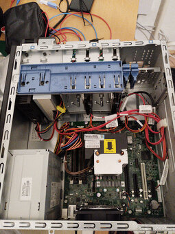 HP ProLiant ML110 G6 server - 4