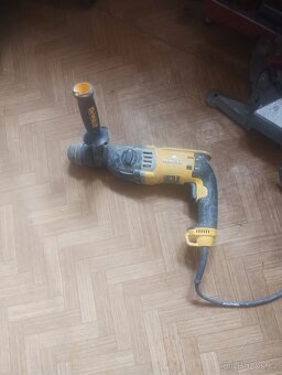 Bourací kladivo dewalt - 4