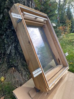 VELUX použité střešní okna 3x. - 4