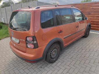 Volkswagen Touran Cross 2.0TDi 103kW - 4